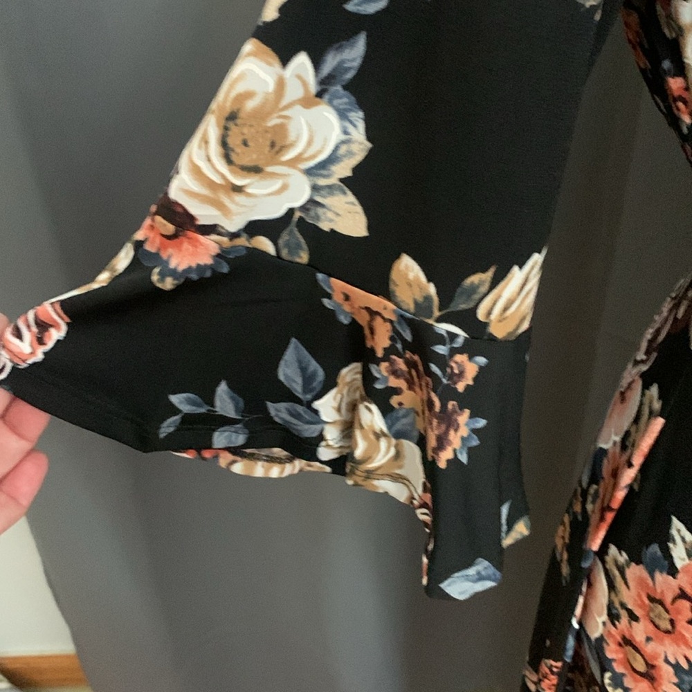 Dress - Picture 3 of 5